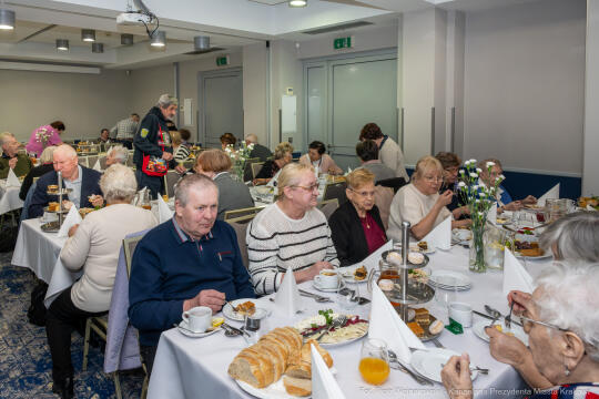 PW_716_ 031_fot. Piotr Wojnarowski.jpg-Miszalski, seniorzy, śniadanie, MOPS, Wielkanoc, zdjęcia