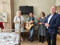 1000031512.jpg-Setne urodziny Pani Stefanii.