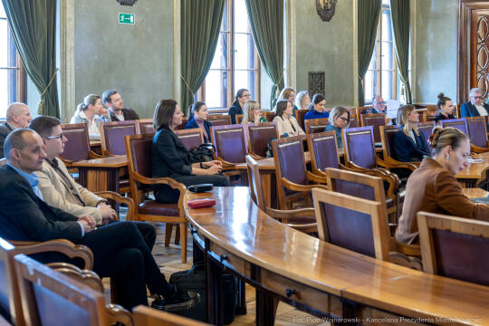 Biznes i miasta na rzecz zrównoważonego rozwoju, Całus, Halska-Pionka, zdjęcia