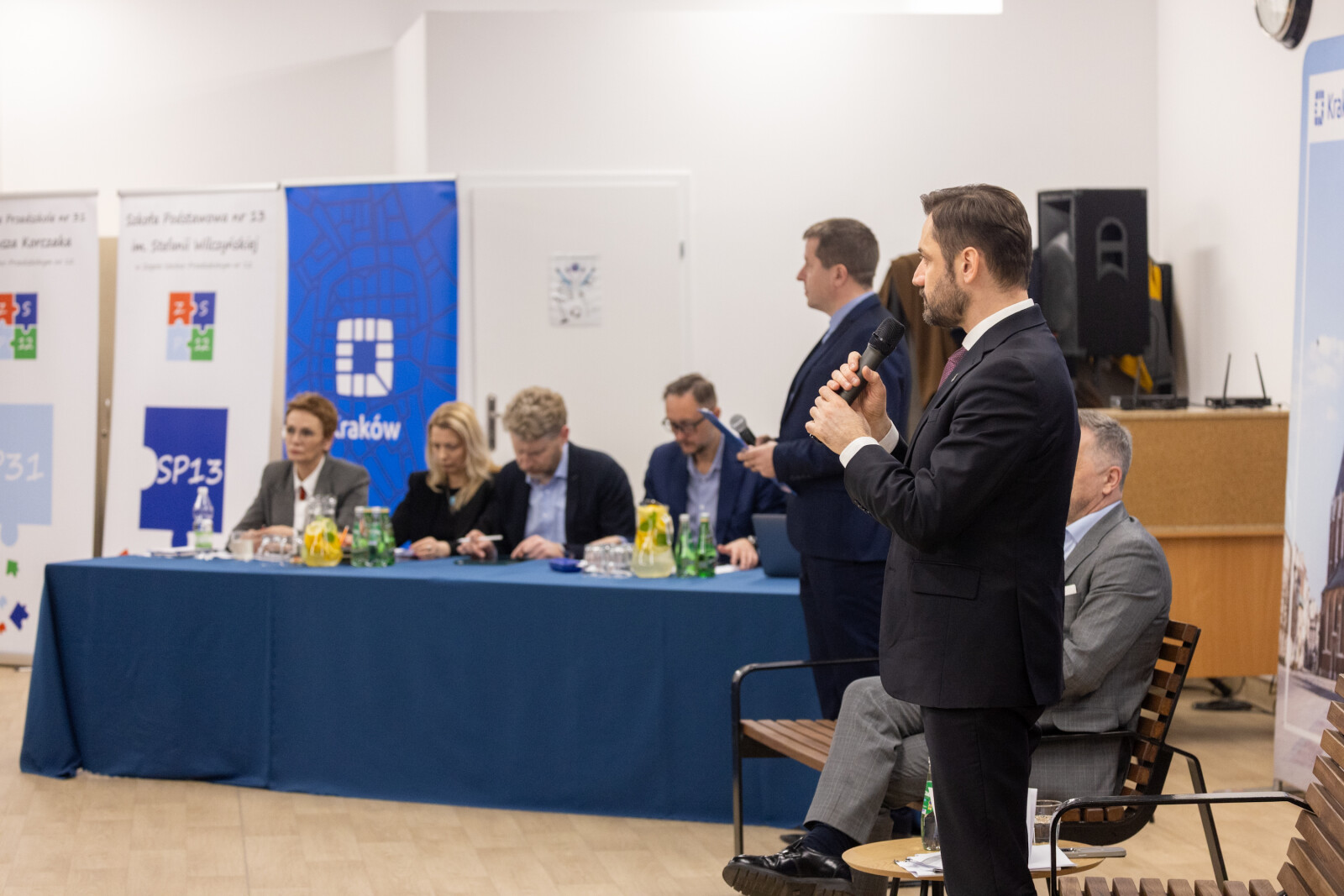 BSK_0415.jpg-Ławka Dialogu Prądnik Biały, Miszalski  Autor: B. Świerzowski