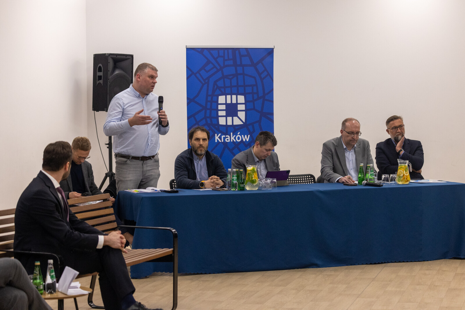 BSK_0461.jpg-Ławka Dialogu Prądnik Biały, Miszalski  Autor: B. Świerzowski