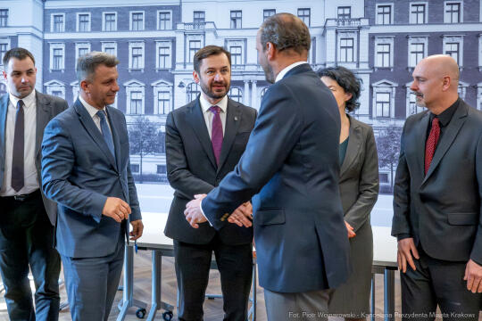 Miszalski, porozumienie, Mądre wioski - przedmieścia w mieście, podpisanie, zdjęcia, wojewoda