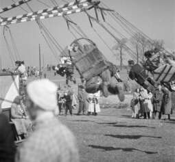 Logo: Co to za miasto pod Kopcem Kraka? – historia Podgórza i historia Święta Rękawki/ What city lies beneath Krakus Mound? – the history of Podgórze and the tradition of the Rękawka Festival