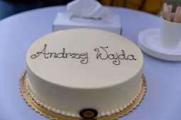 e3CVKsWw.jpeg-Filmowe spotkanie na Plantach ku czci Andrzeja Wajdy