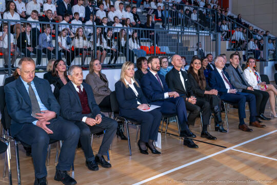 Miszalski, SP 14, Modrzejewska, sztandar, Chamielec, Baładyga, Pogoda-Tota, Murzyn, Pasek, zdjęcia