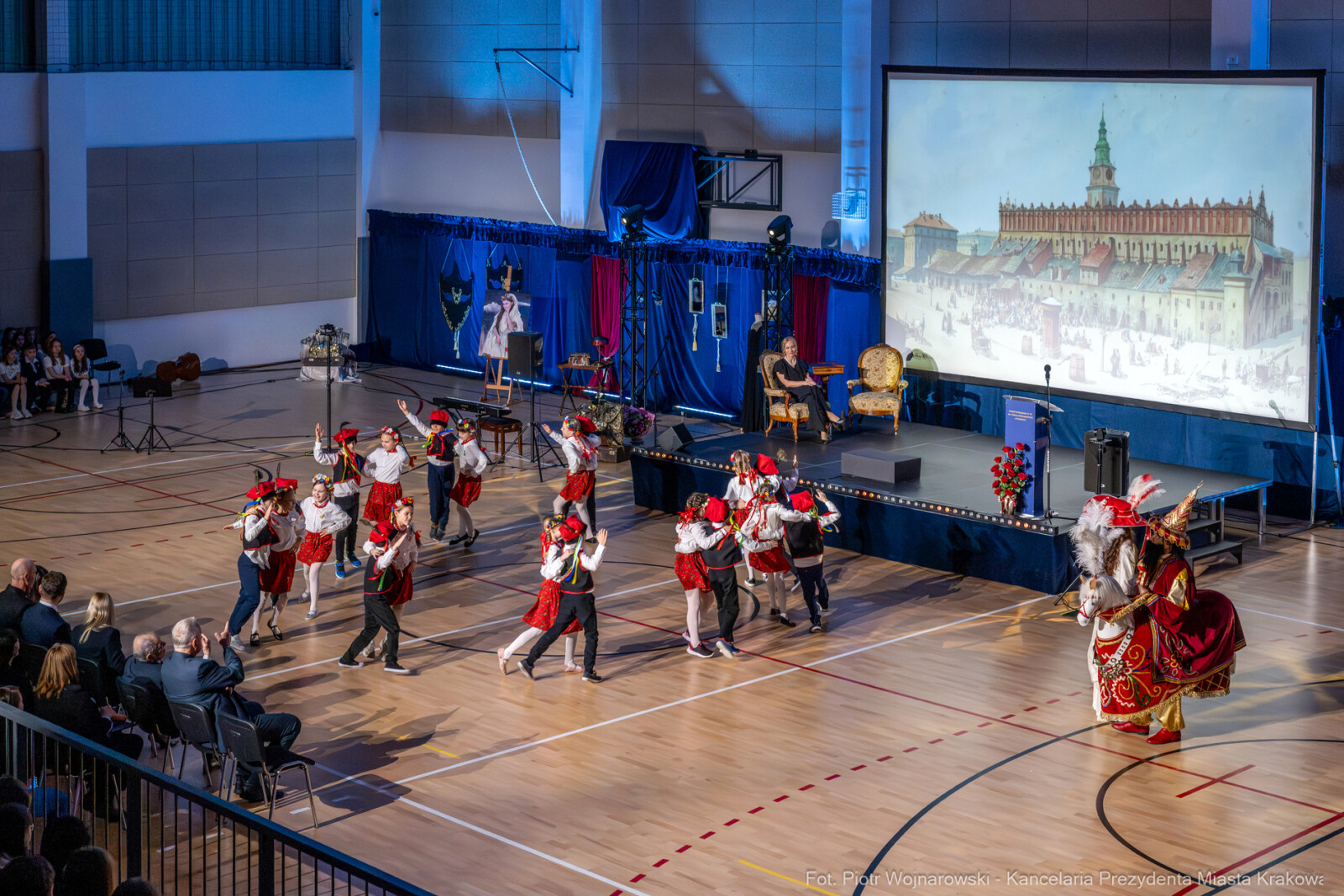 Miszalski, SP 14, Modrzejewska, sztandar, Chamielec, Baładyga, Pogoda-Tota, Murzyn, Pasek, zdjęcia  Autor: Piotr Wojnarowski