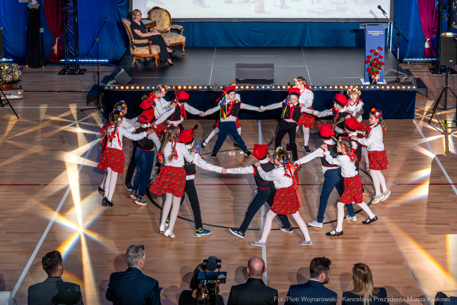 Miszalski, SP 14, Modrzejewska, sztandar, Chamielec, Baładyga, Pogoda-Tota, Murzyn, Pasek, zdjęcia  Autor: Piotr Wojnarowski