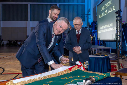 Miszalski, SP 14, Modrzejewska, sztandar, Chamielec, Baładyga, Pogoda-Tota, Murzyn, Pasek, zdjęcia