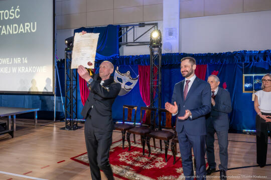 Miszalski, SP 14, Modrzejewska, sztandar, Chamielec, Baładyga, Pogoda-Tota, Murzyn, Pasek, zdjęcia