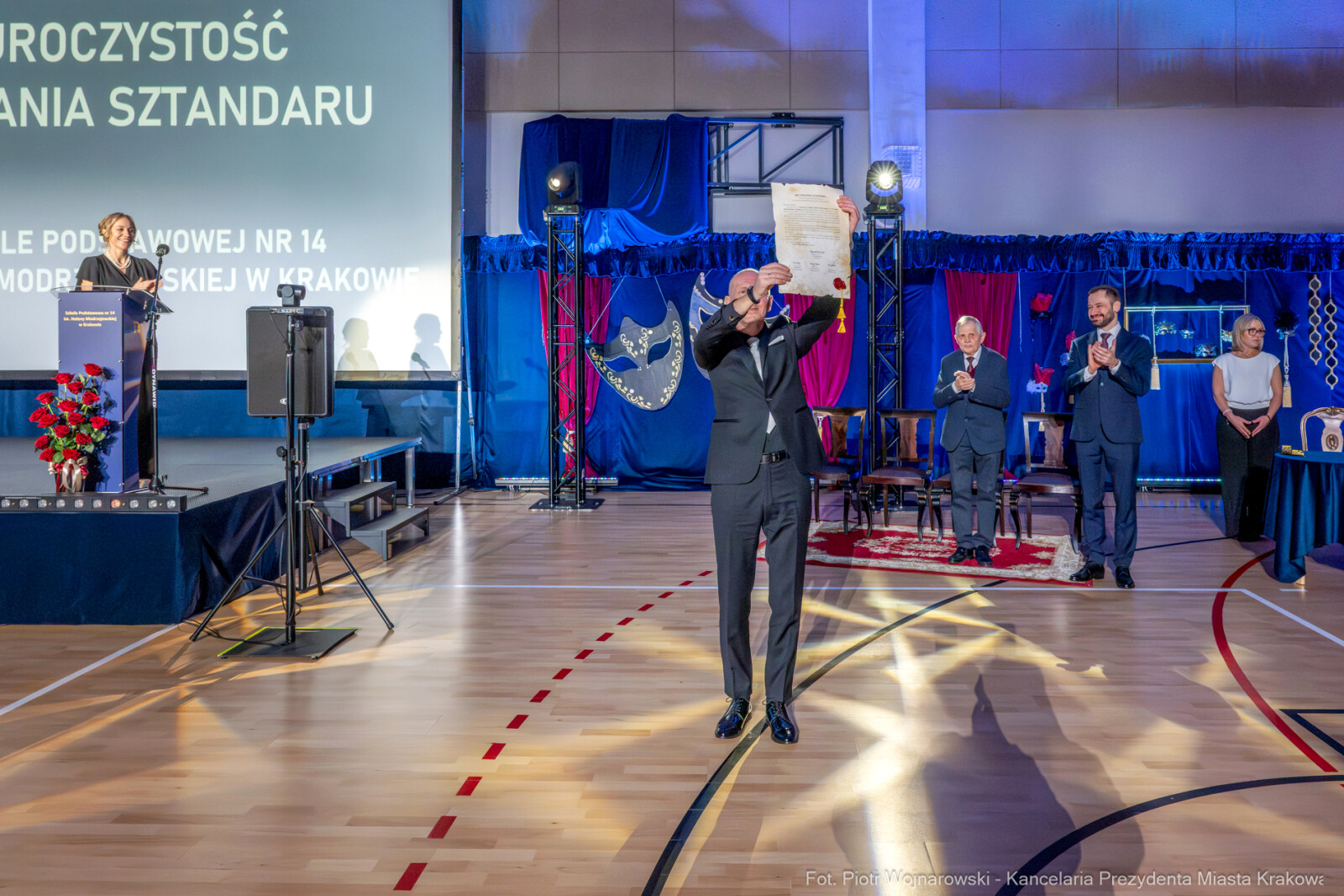 Miszalski, SP 14, Modrzejewska, sztandar, Chamielec, Baładyga, Pogoda-Tota, Murzyn, Pasek, zdjęcia  Autor: Piotr Wojnarowski