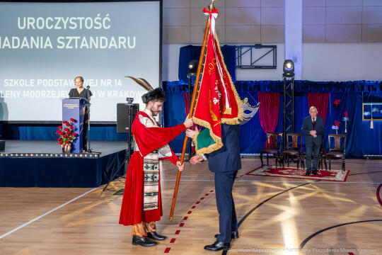 Miszalski, SP 14, Modrzejewska, sztandar, Chamielec, Baładyga, Pogoda-Tota, Murzyn, Pasek, zdjęcia