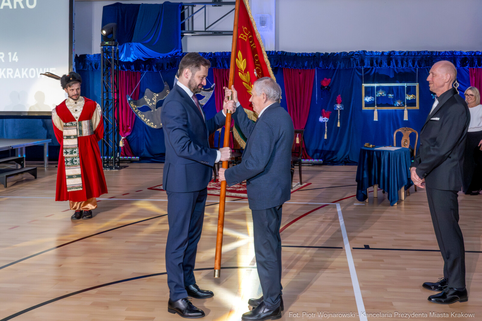 Miszalski, SP 14, Modrzejewska, sztandar, Chamielec, Baładyga, Pogoda-Tota, Murzyn, Pasek, zdjęcia  Autor: Piotr Wojnarowski