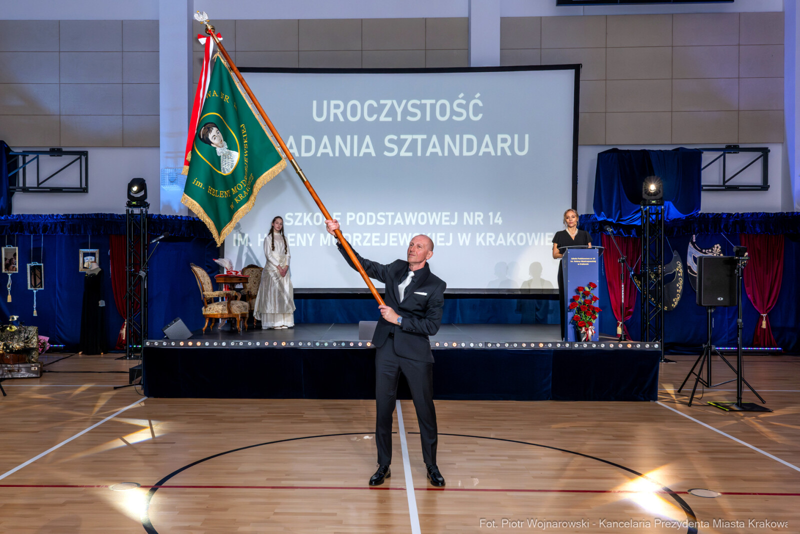 Miszalski, SP 14, Modrzejewska, sztandar, Chamielec, Baładyga, Pogoda-Tota, Murzyn, Pasek, zdjęcia  Autor: Piotr Wojnarowski