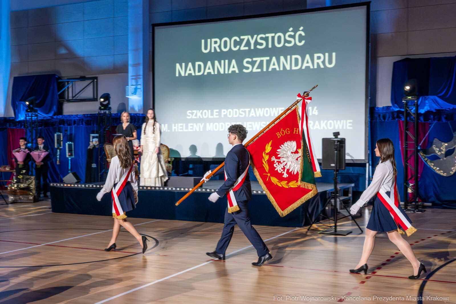 Miszalski, SP 14, Modrzejewska, sztandar, Chamielec, Baładyga, Pogoda-Tota, Murzyn, Pasek, zdjęcia  Autor: Piotr Wojnarowski