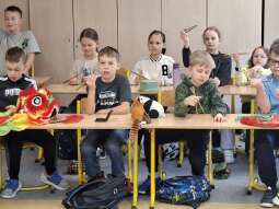 Chwalimy się - Podróż za jeden uśmiech (2).jpg-Zespół Szkolno-Przedszkolny nr 17