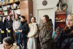 bCZHggVD.jpg-Inscenizacja Drogi Krzyżowej w naszym Domu.