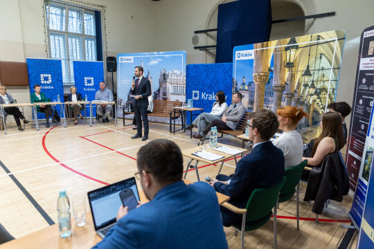 0S4A9140.jpg-IV LO, Ławka Dialogu, Miszalski