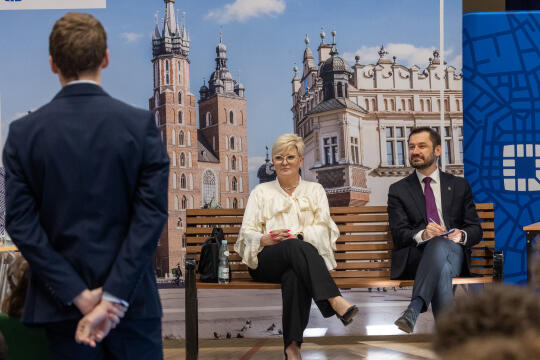 BSK_0863.jpg-IV LO, Ławka Dialogu, Miszalski