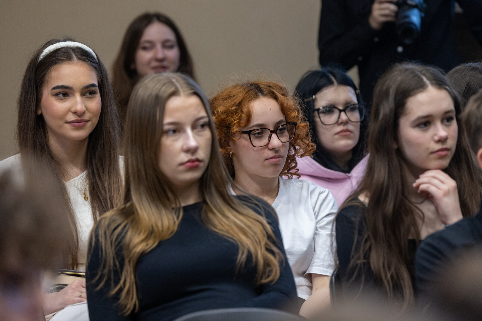 BSK_0949.jpg-IV LO, Ławka Dialogu, Miszalski  Autor: B. Świerzowski