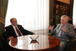 Nowy Ambasador Republiki Iraku Assad Sultan Abogulal składa pierwszą wizytę w Krakowie