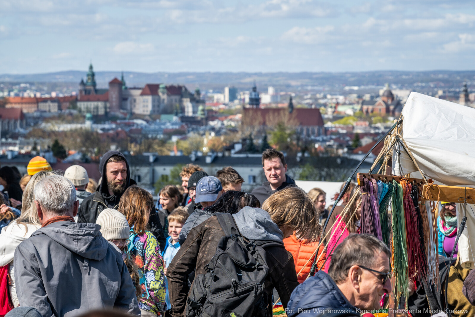 Miszalski, Rękawka, Kopiec Krakusa, kołacz, obrzęd, zdjęcia  Autor: Piotr Wojnarowski