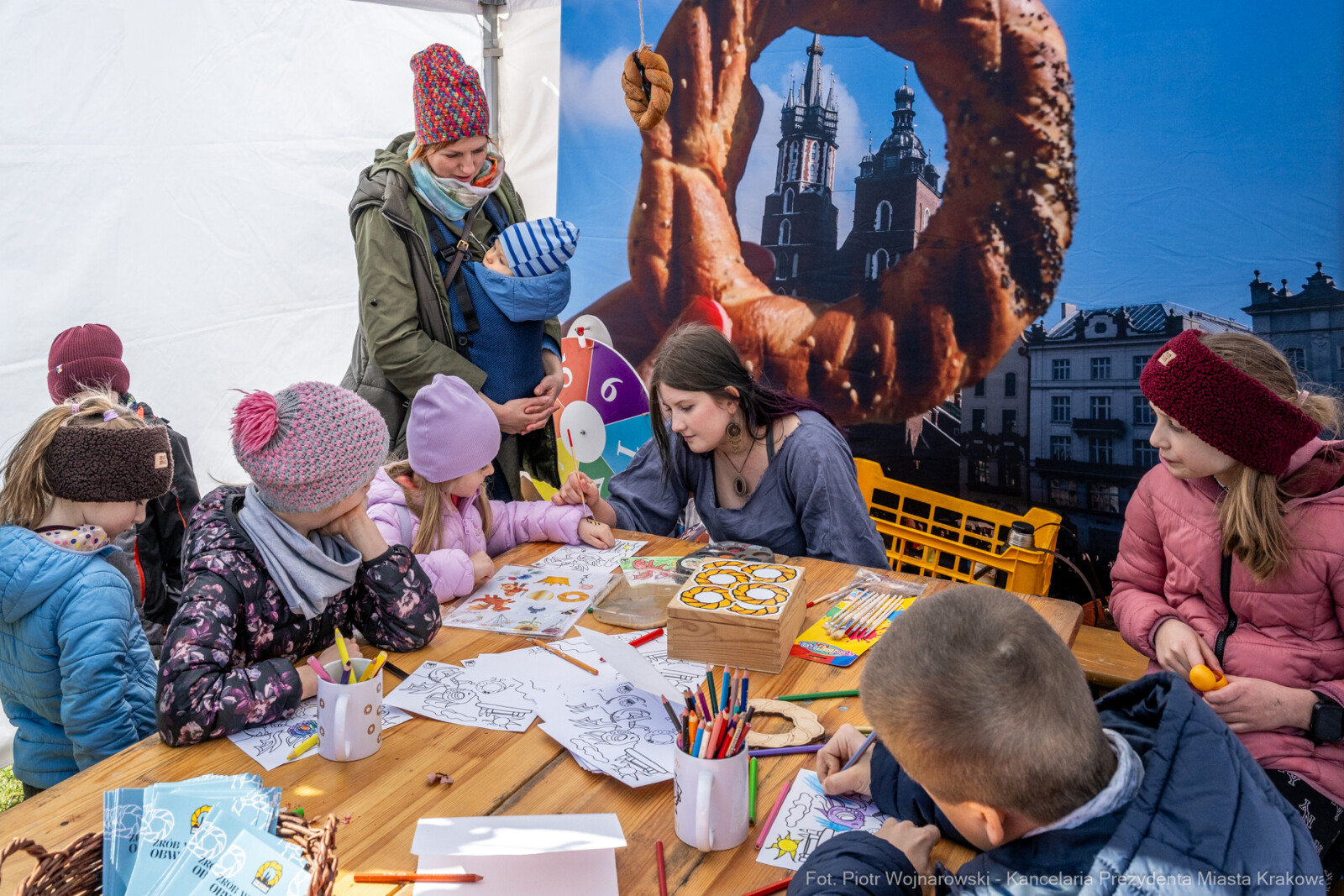 Miszalski, Rękawka, Kopiec Krakusa, kołacz, obrzęd, zdjęcia  Autor: Piotr Wojnarowski