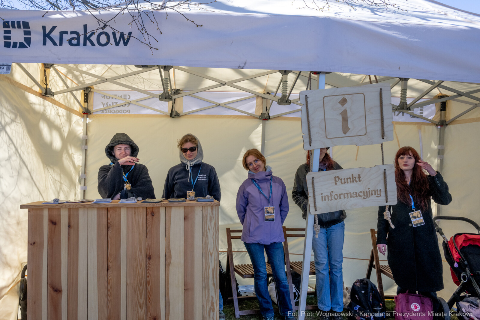 Miszalski, Rękawka, Kopiec Krakusa, kołacz, obrzęd, zdjęcia  Autor: Piotr Wojnarowski