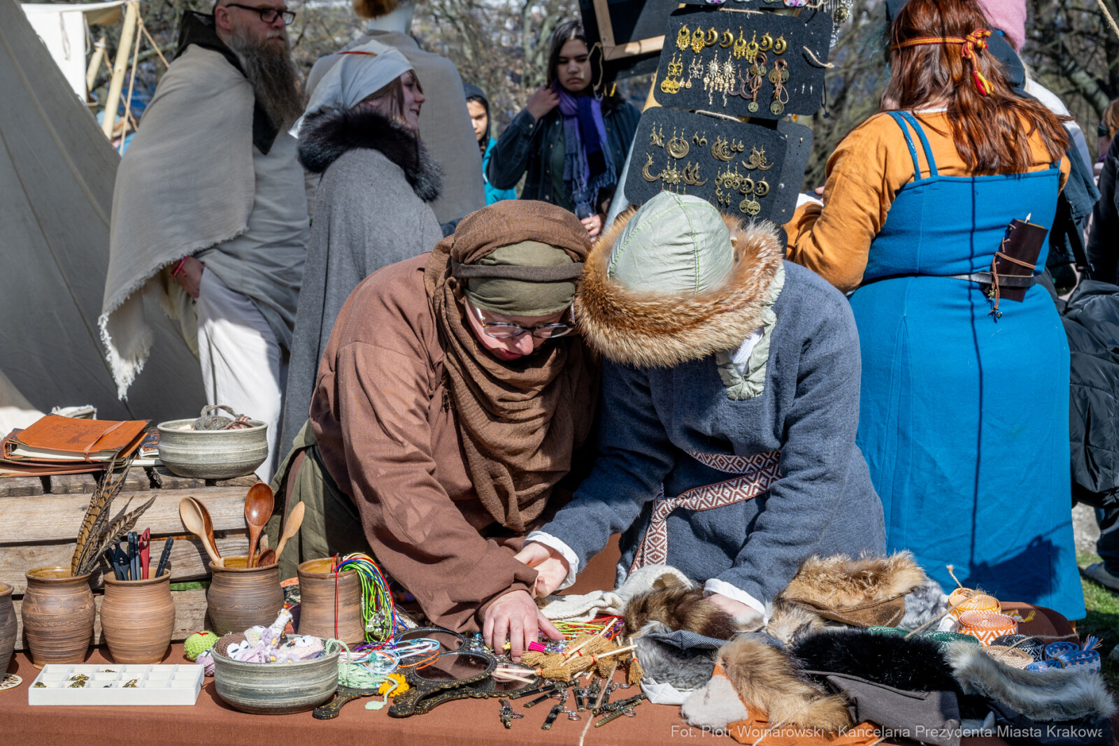 Miszalski, Rękawka, Kopiec Krakusa, kołacz, obrzęd, zdjęcia  Autor: Piotr Wojnarowski