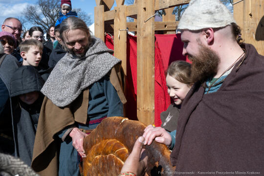 Miszalski, Rękawka, Kopiec Krakusa, kołacz, obrzęd, zdjęcia