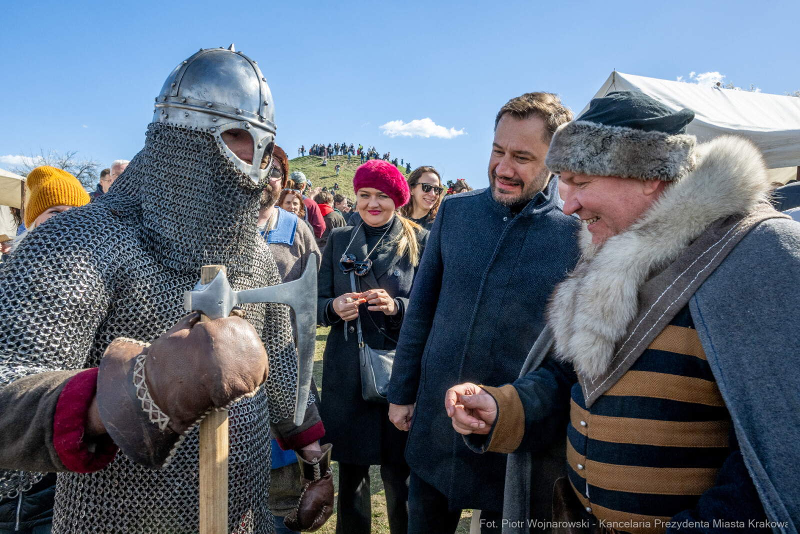 Miszalski, Rękawka, Kopiec Krakusa, kołacz, obrzęd, zdjęcia  Autor: Piotr Wojnarowski