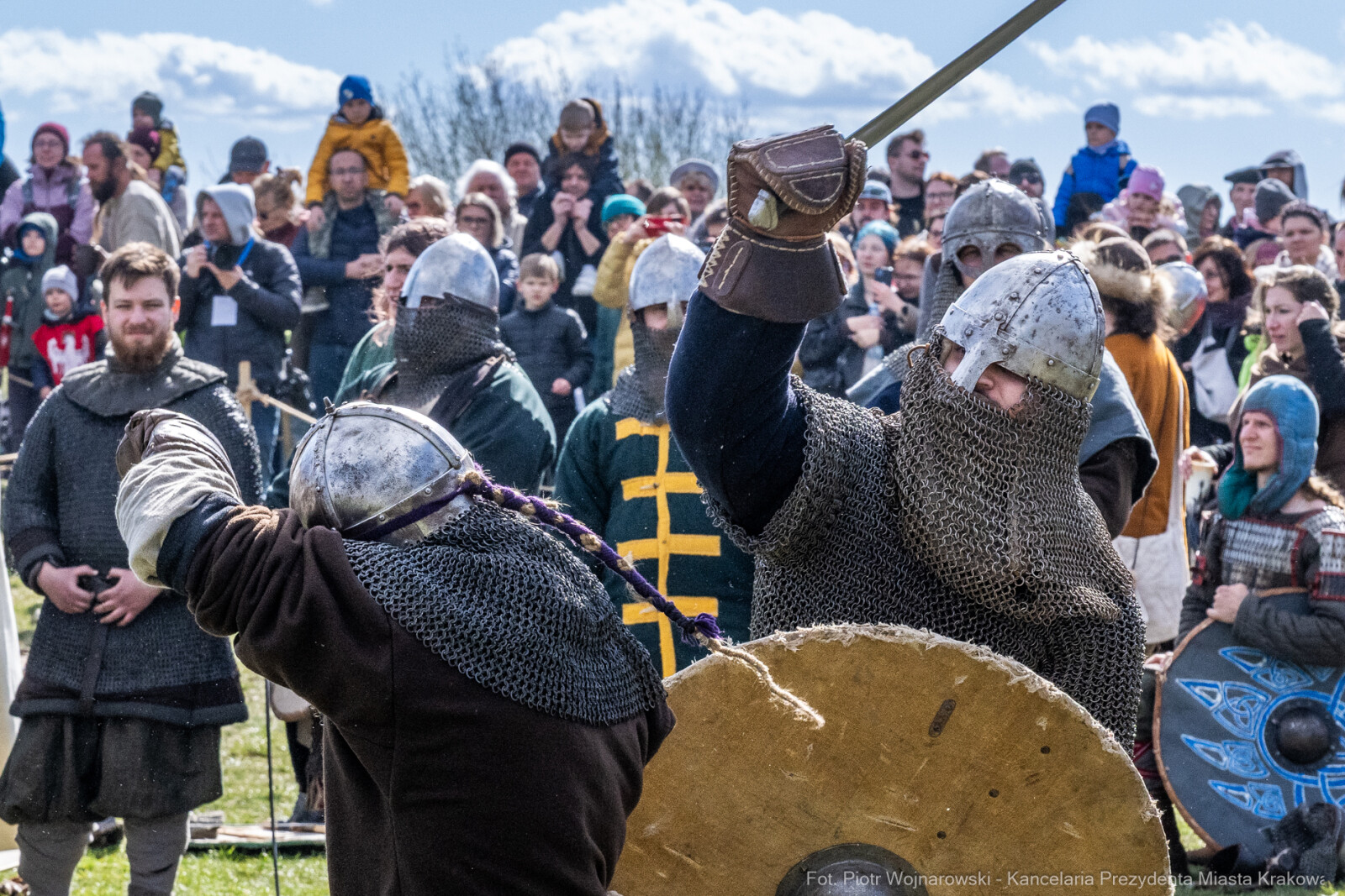 Miszalski, Rękawka, Kopiec Krakusa, kołacz, obrzęd, zdjęcia  Autor: Piotr Wojnarowski