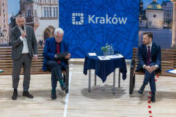 0S4A5512.jpg-Za nami „ławka dialogu” na Osiedlu Złocień