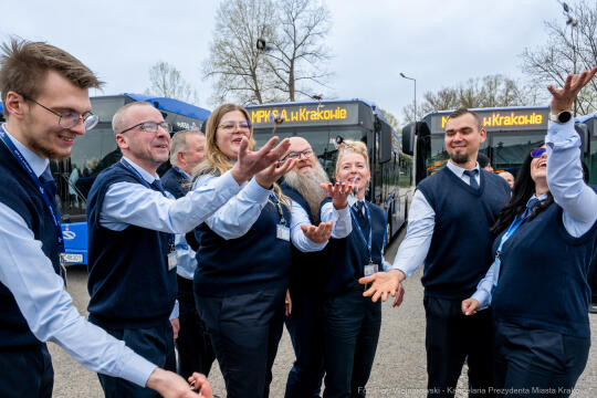 PW_733_ 025_fot. Piotr Wojnarowski.jpg-Miszalski, MPK, przekazanie, autobusy, Solaris, zdjęc