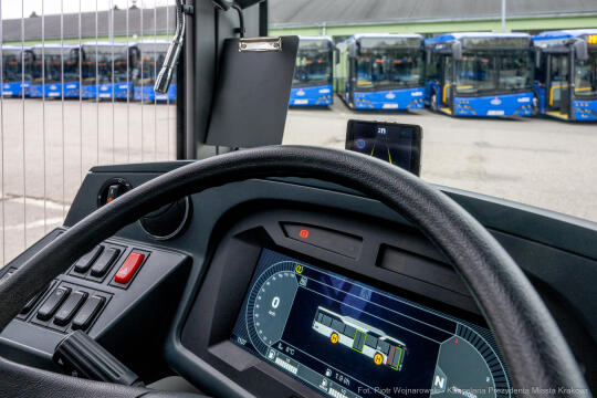 PW_733_ 038_fot. Piotr Wojnarowski.jpg-Miszalski, MPK, przekazanie, autobusy, Solaris, zdjęc