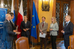 BŚ_UMK_20260408_0S4A5793.jpg-Krakowska edukacja zmienia się ze wsparciem Google