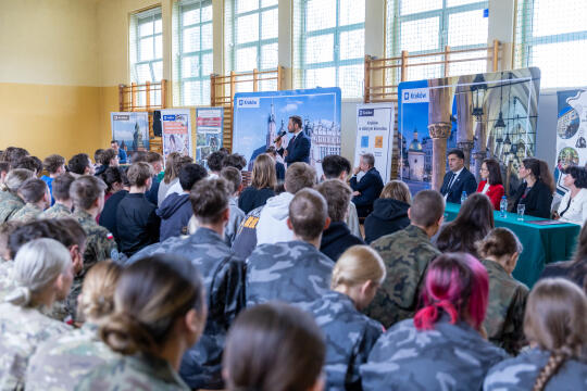 0S4A6013.jpg-Ławka Dialogu XV LO, Miszalski