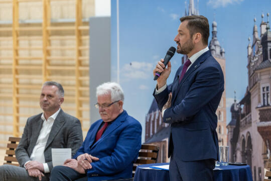 0S4A5238.jpg-Ławka Dialogu, Osiedle Złocień, Miszalski