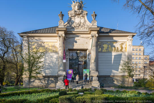 Pałac Sztuki, wystawa, Marian Ruzamski, Sztuka pamięci, Kosek, Brandes, zdjęcia