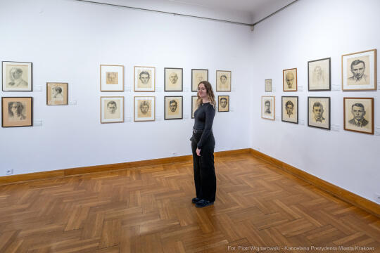 Pałac Sztuki, wystawa, Marian Ruzamski, Sztuka pamięci, Kosek, Brandes, zdjęcia