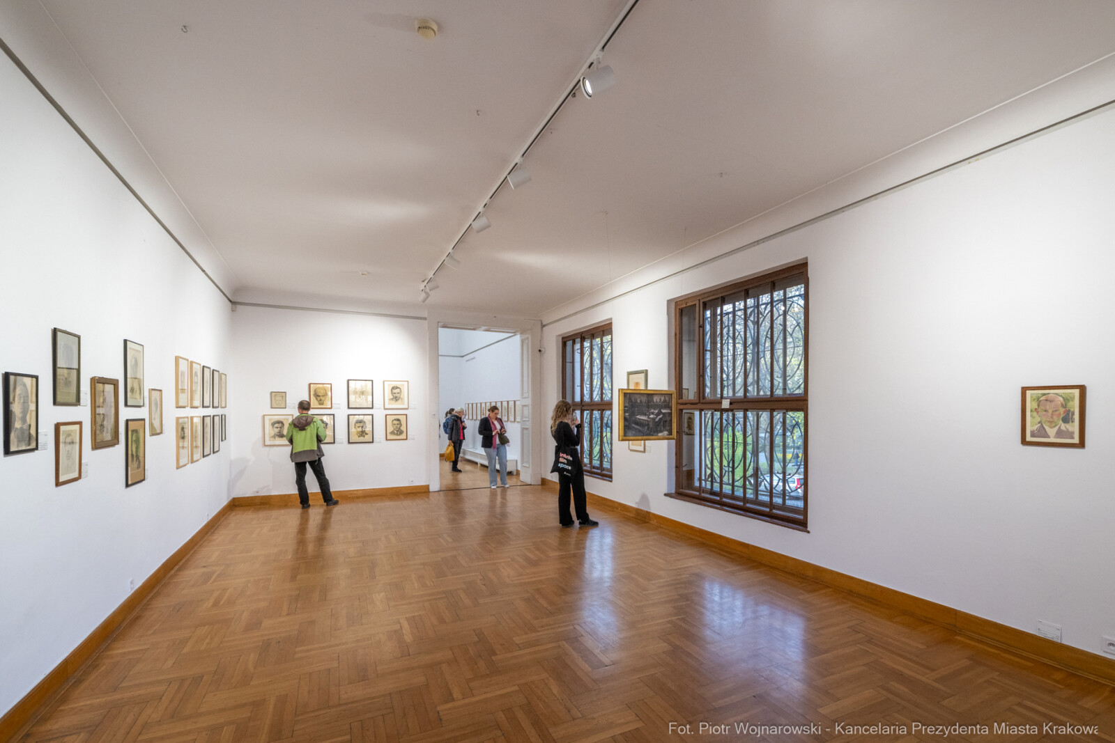 Pałac Sztuki, wystawa, Marian Ruzamski, Sztuka pamięci, Kosek, Brandes, zdjęcia  Autor: Piotr Wojnarowski