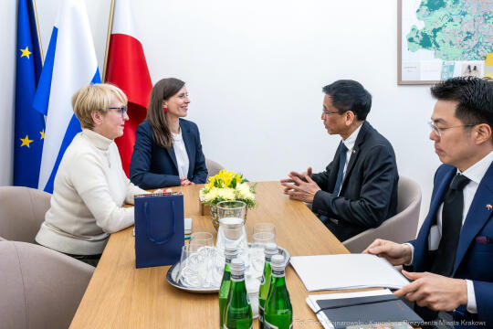 PW_735_ 002_fot. Piotr Wojnarowski.jpg-Klaman, Sira Swangsilpa, ambasador, Tajlandia, zdjęcia