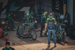 IMG_0335.jpg-Remis na inaugurację sezonu. Speedway Kraków dostarczył kibicom wielkich emocji