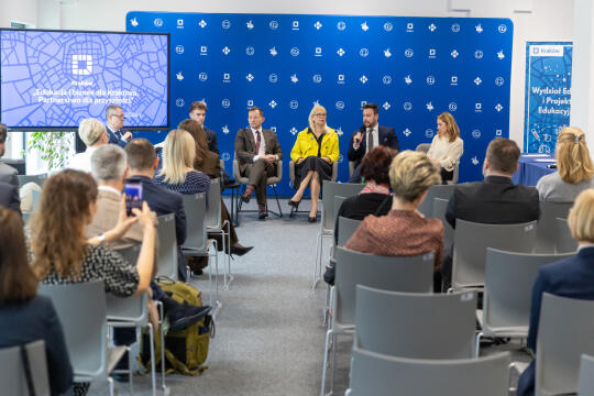 741_ BS001.jpg-Edukacja, biznes, list intencyjny, podpisanie, zdjęcia