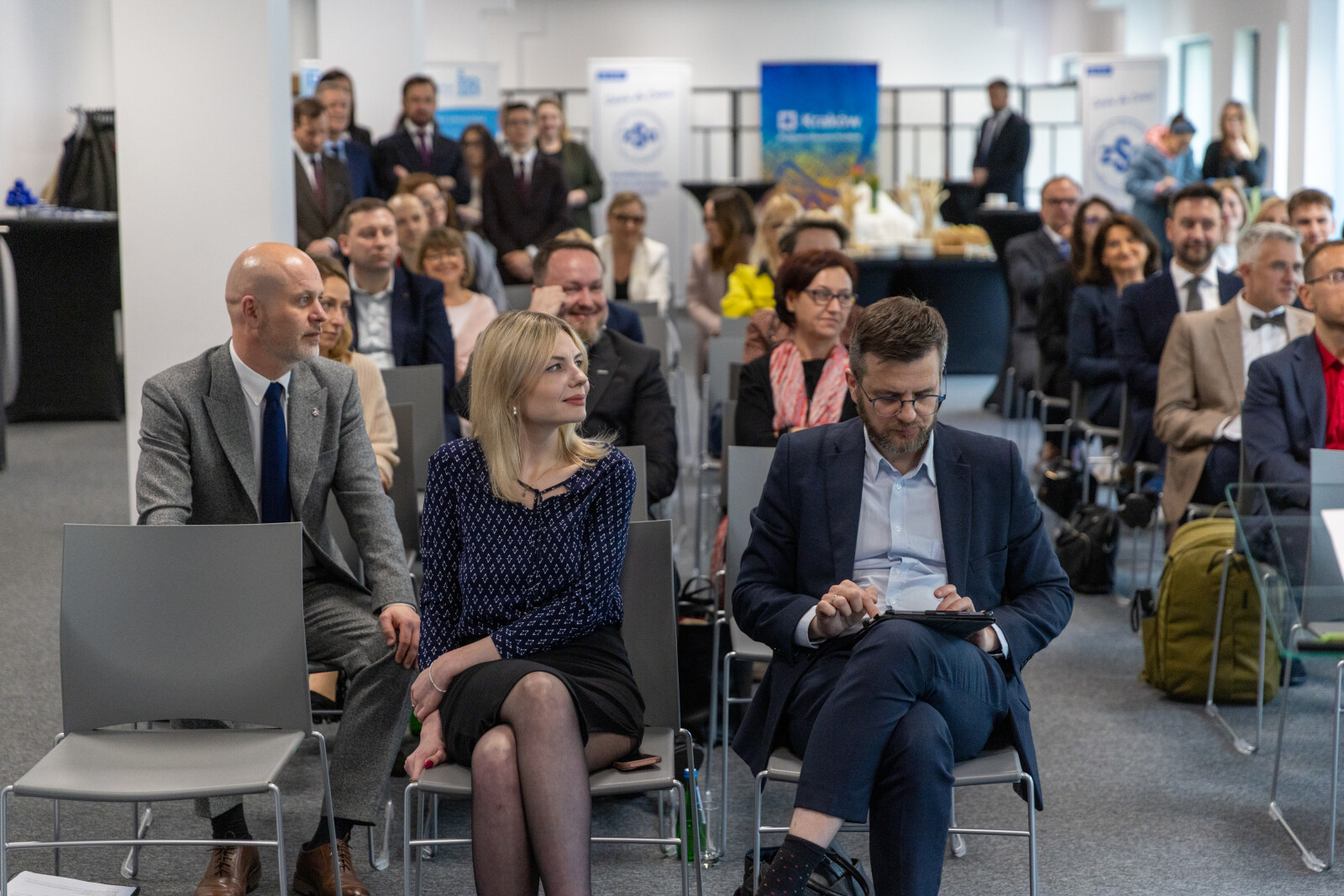 741_ BS003.jpg-Edukacja, biznes, list intencyjny, podpisanie, zdjęcia  Autor: Bogusław Świerzowski