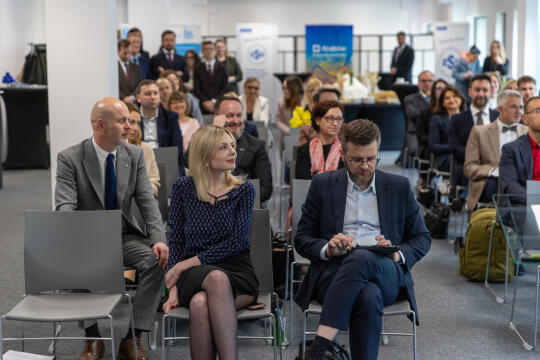 741_ BS003.jpg-Edukacja, biznes, list intencyjny, podpisanie, zdjęcia