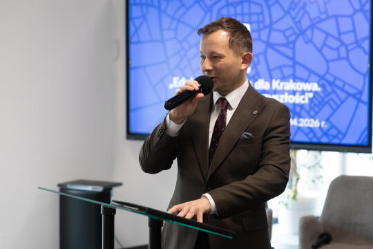 741_ BS006.jpg-Edukacja, biznes, list intencyjny, podpisanie, zdjęcia