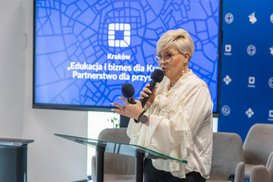 741_ BS008.jpg-Edukacja, biznes, list intencyjny, podpisanie, zdjęcia