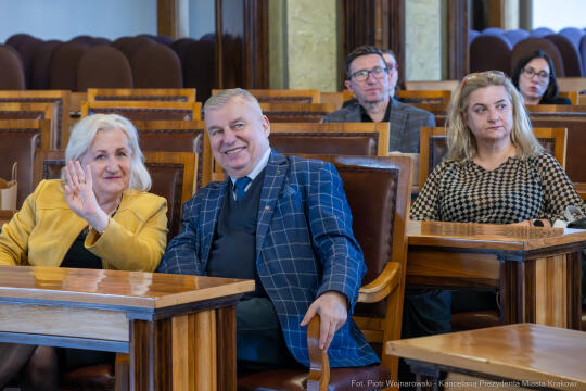 742_ 005_fot. Piotr Wojnarowski.jpg-Miszalski, Kosek, spółdzielnie, zarządcy, dialog, zdjęcia