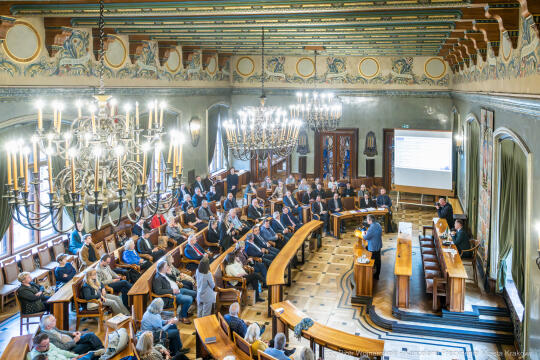 742_ 023_fot. Piotr Wojnarowski.jpg-Miszalski, Kosek, spółdzielnie, zarządcy, dialog, zdjęcia