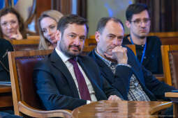 742_ 035_fot. Piotr Wojnarowski.jpg-Miszalski, Kosek, spółdzielnie, zarządcy, dialog, zdjęcia